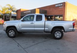 2022 Toyota Tacoma - Image 5