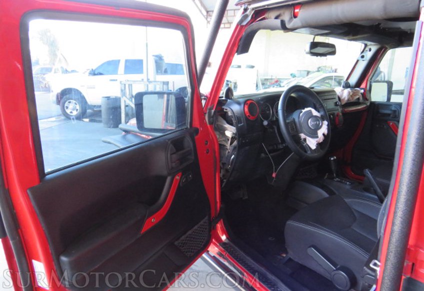 2014 Jeep Wrangler Unlimited - Image 18