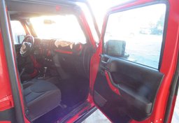 2014 Jeep Wrangler Unlimited - Image 19