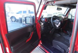 2014 Jeep Wrangler Unlimited - Image 18