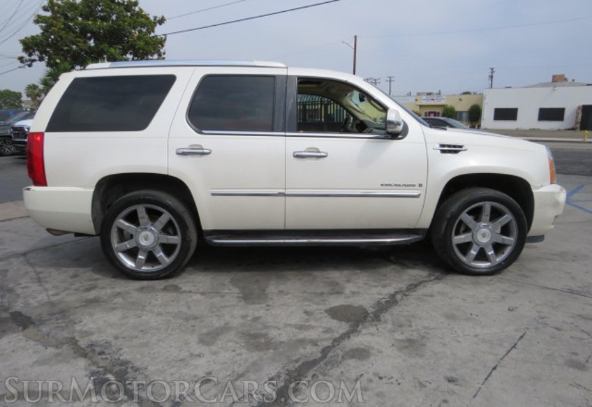 2007 Cadillac Escalade - Image 10