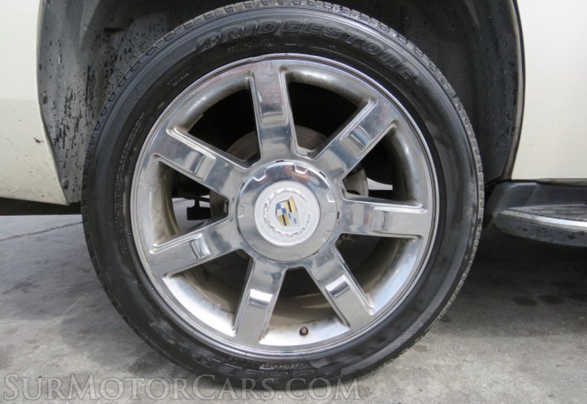 2007 Cadillac Escalade - Image 21