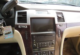 2007 Cadillac Escalade - Image 50