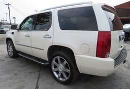 2007 Cadillac Escalade - Image 7