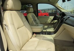 2007 Cadillac Escalade - Image 33