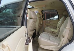 2007 Cadillac Escalade - Image 27