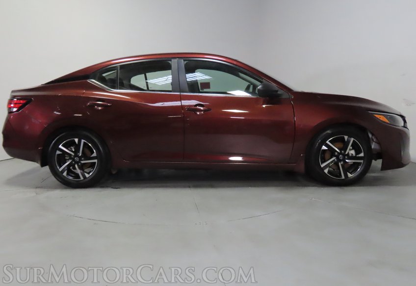 2025 Nissan Sentra - Image 9