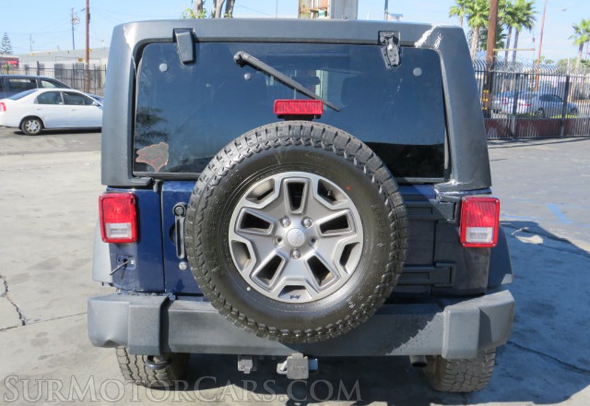 2013 Jeep Wrangler Unlimited - Image 12