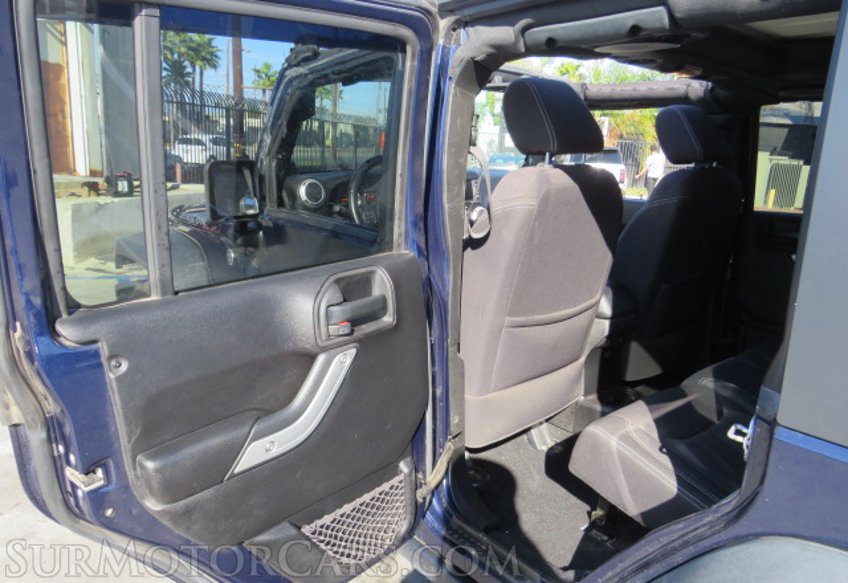 2013 Jeep Wrangler Unlimited - Image 21