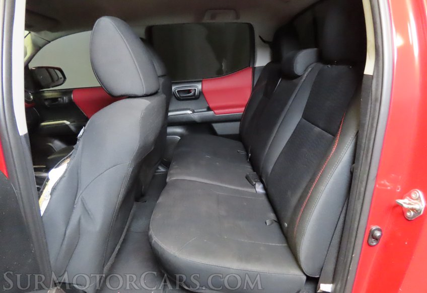 2017 Toyota Tacoma - Image 32