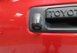 2017 Toyota Tacoma - Image 19