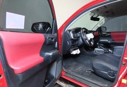 2017 Toyota Tacoma - Image 22