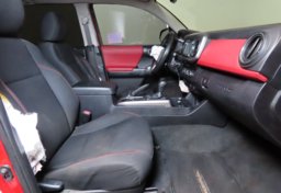 2017 Toyota Tacoma - Image 27