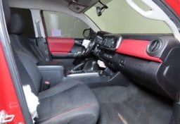 2017 Toyota Tacoma - Image 31