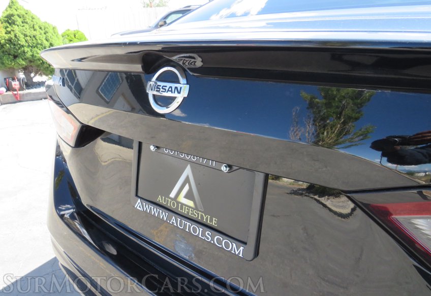 2019 Nissan Altima - Image 19