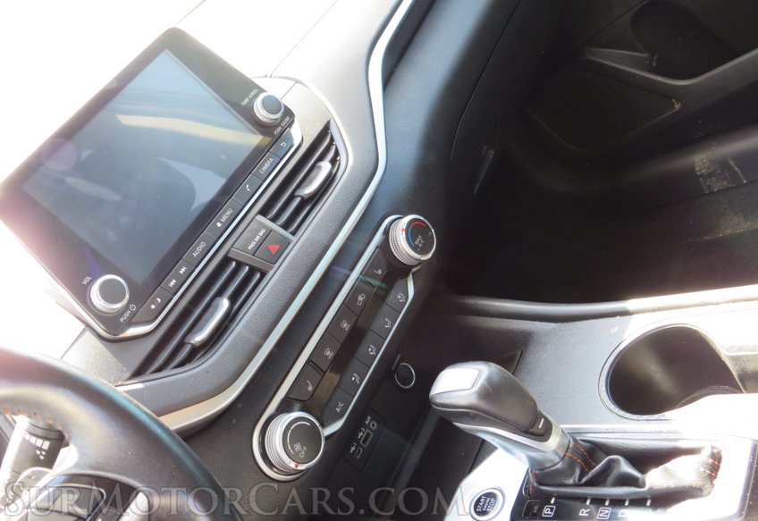 2019 Nissan Altima - Image 30