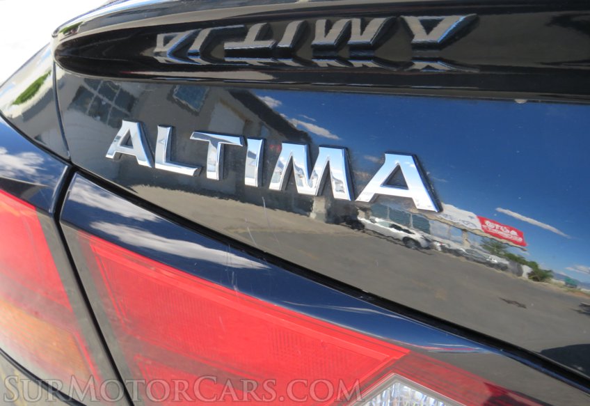 2019 Nissan Altima - Image 17