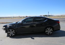 2019 Nissan Altima - Image 10