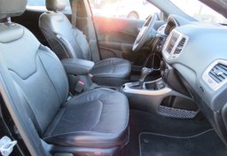 2021 Jeep Compass - Image 23