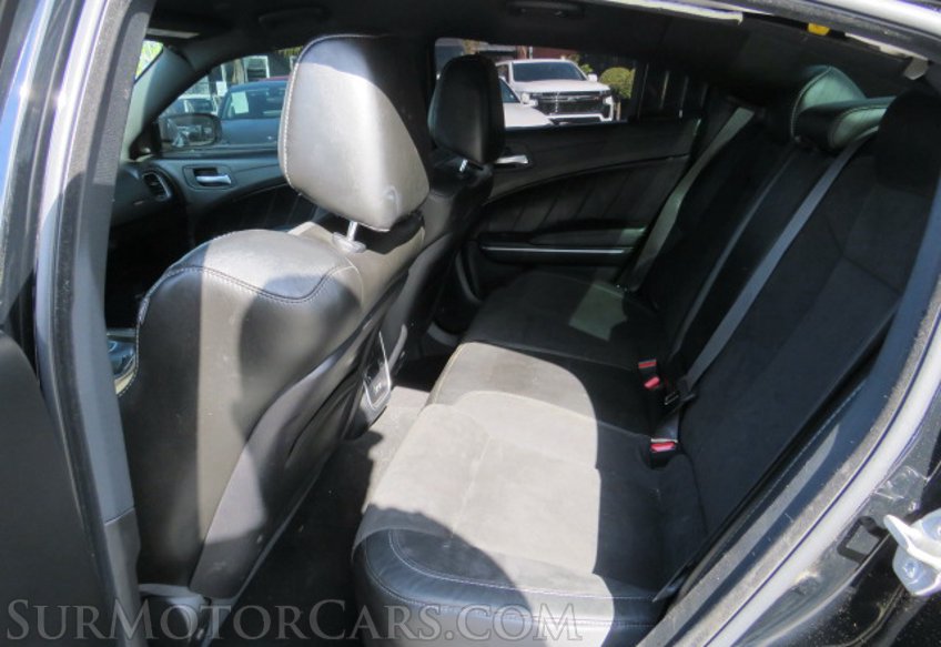 2021 Dodge Charger - Image 30