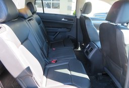 2018 Volkswagen Atlas - Image 30