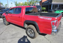 2021 Toyota Tacoma 4WD - Image 8