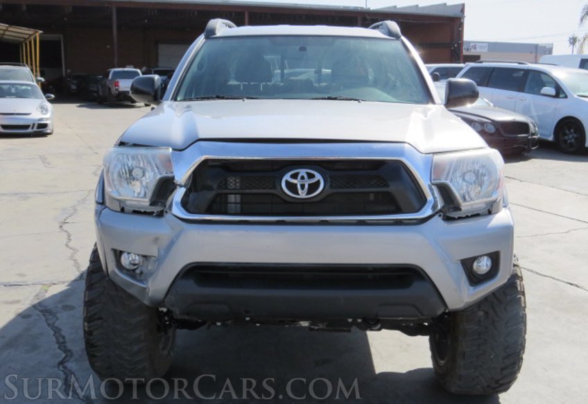2015 Toyota Tacoma - Image 11
