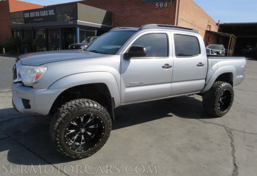 2015 Toyota Tacoma - Image 3