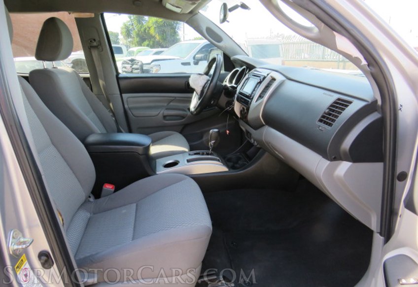 2015 Toyota Tacoma - Image 23