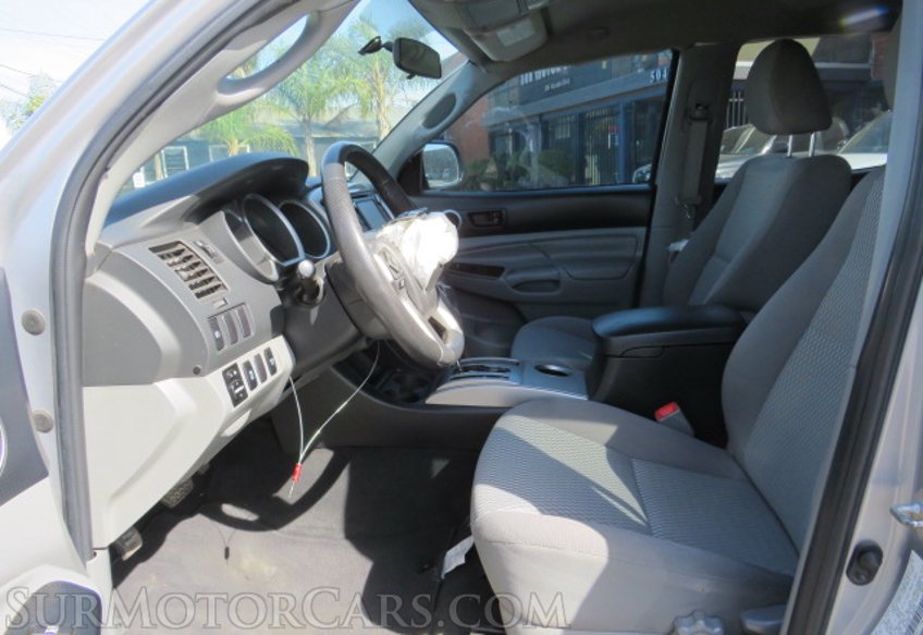 2015 Toyota Tacoma - Image 26