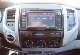 2015 Toyota Tacoma - Image 40