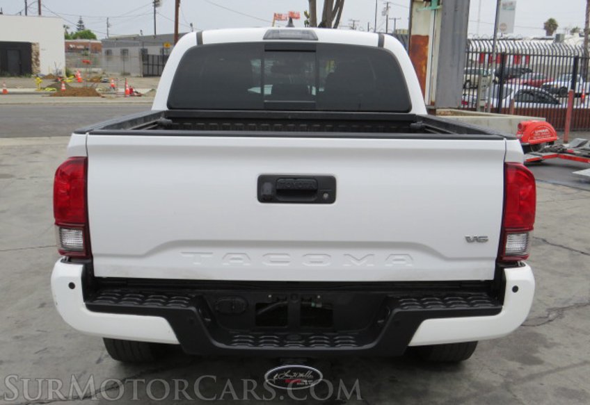 2018 Toyota Tacoma - Image 24