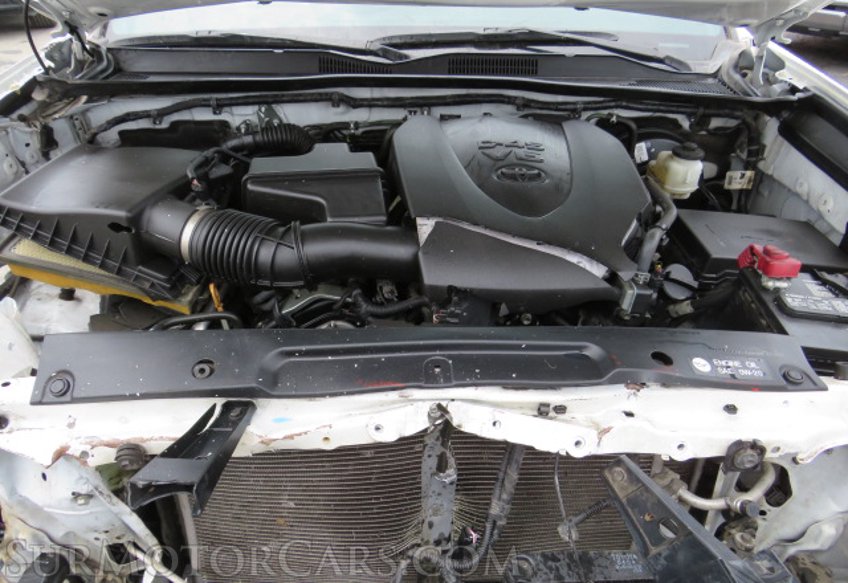 2018 Toyota Tacoma - Image 13