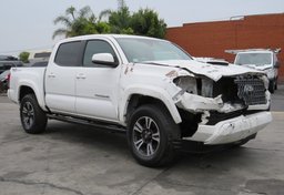 2018 Toyota Tacoma - Image 4