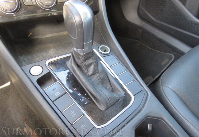 2019 Volkswagen Jetta - Image 36