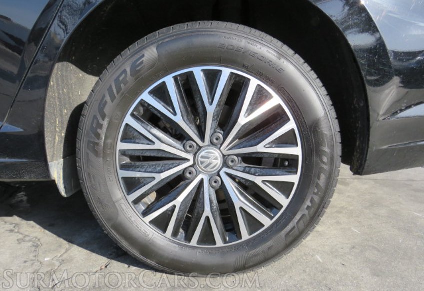 2019 Volkswagen Jetta - Image 11