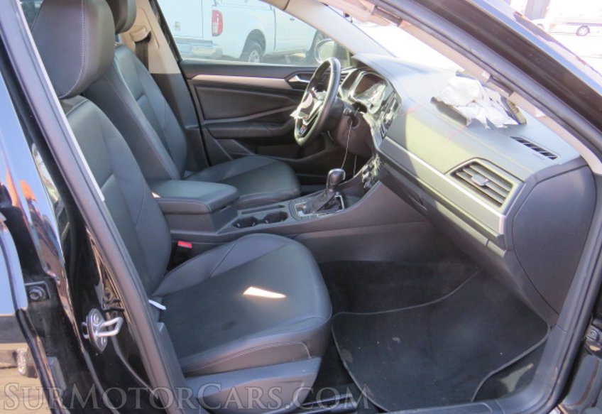 2019 Volkswagen Jetta - Image 21