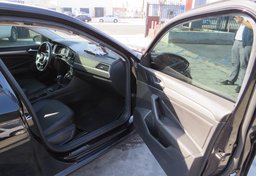 2019 Volkswagen Jetta - Image 20