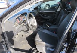 2019 Volkswagen Jetta - Image 24