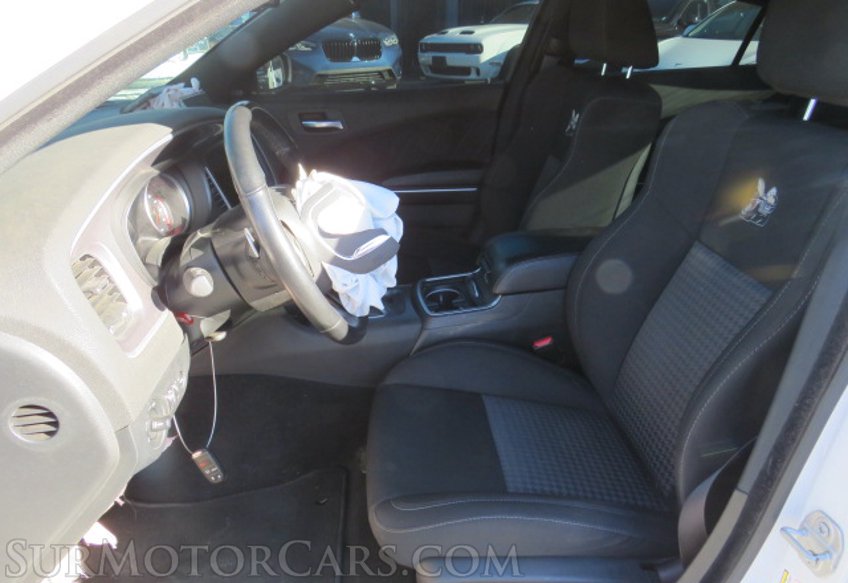 2020 Dodge Charger - Image 25