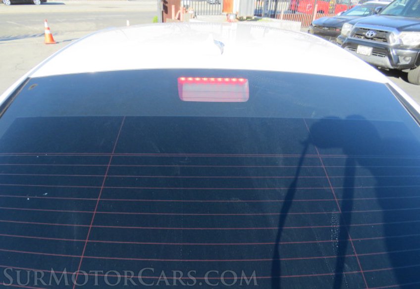 2020 Dodge Charger - Image 16