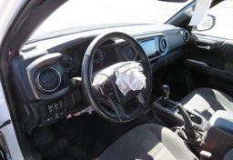 2018 Toyota Tacoma - Image 29