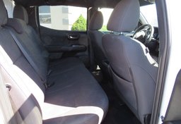 2018 Toyota Tacoma - Image 33