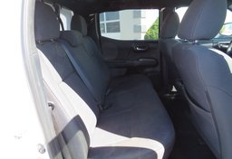 2018 Toyota Tacoma - Image 32