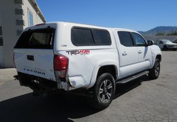 2018 Toyota Tacoma - Image 10
