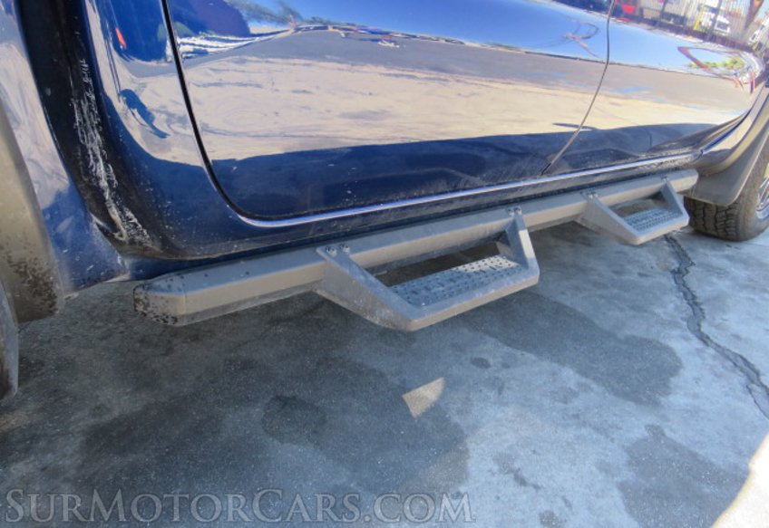 2022 Nissan Frontier - Image 11