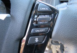 2022 Nissan Frontier - Image 44