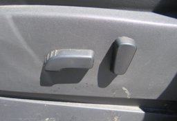 2022 Nissan Frontier - Image 50