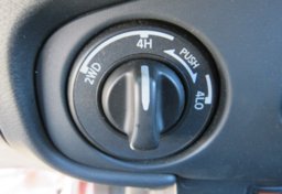 2022 Nissan Frontier - Image 46