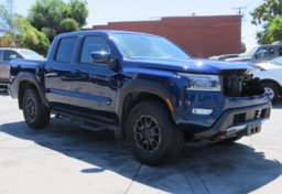 2022 Nissan Frontier - Image 3